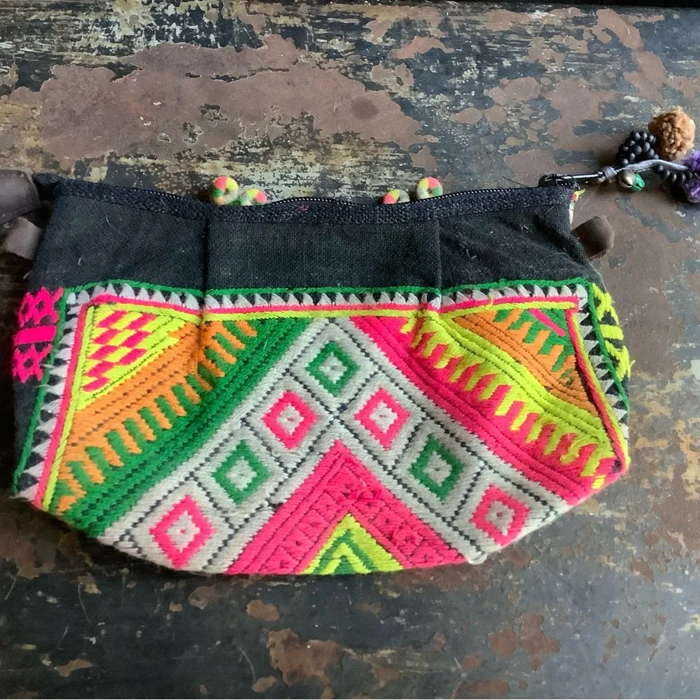 Vintage Hmong Textile Cosmetic Bag Clutch - Picture 2 of 5